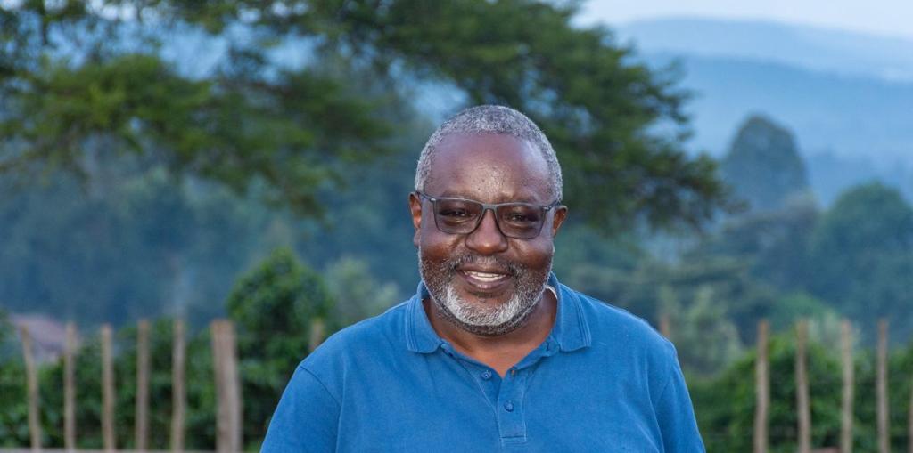 EXP014: LYCHEE / PAPAYA